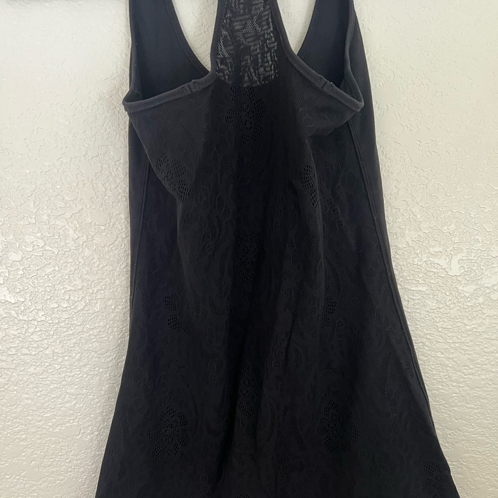 ***Bundle 2 for $10 deal*** Lululemon black lace size 4 tank top - Picture 3 of 6